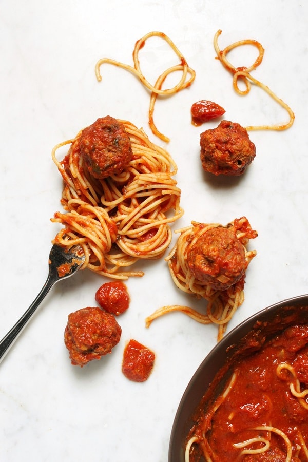 Dish'n' the Kitchen's 25 Beginner Instant Pot Recipes - Meatballs and Spaghetti