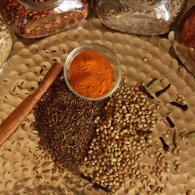 Tandoori Masala is a mixture of lively spices commonly found in Indian cooking. Use it to marinate chicken or in a luxurious Butter Chicken Sauce. A quick dry roast and spices come alive. #spices #spicemix #tandoormasala #masala #garammasala